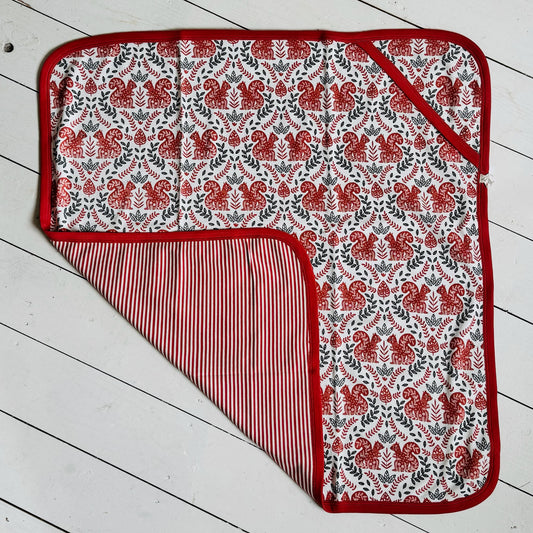Hooded Blanket | Squirrel